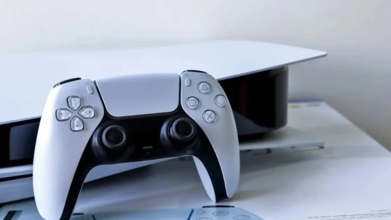 پلی استیشن ۵ را افقی قرار دهیم یا عمودی؟